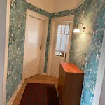 3zimmer-wohnkueche-altbau-90m2-eigener Parkplatz Lägenhet *