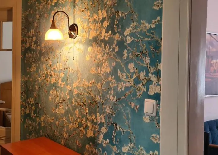 Апартаменты 3zimmer-wohnkueche-altbau-90m2-eigener Parkplatz Оберхаузен